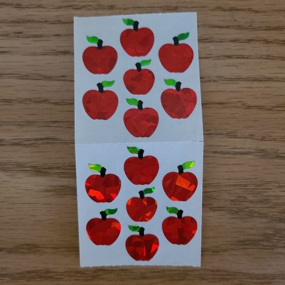 A Bundle of Random Vintage 90s Sandylion Stickers - Picture 5 of 6